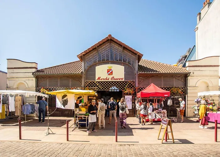 A Avec Balcon Et Parking, Proche - Fr-1-788-41 *