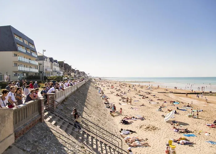 A Avec Balcon Et Parking, Proche - Fr-1-788-41 Διαμέρισμα