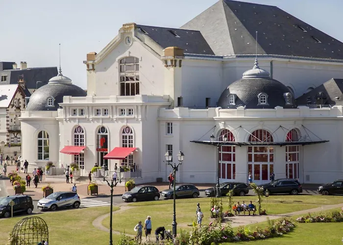 Διαμέρισμα A Avec Balcon Et Parking, Proche - Fr-1-788-41 Cabourg